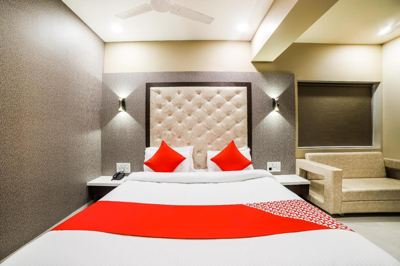 Capital O 41587 Hotel Airport Inn One Ahmedabad Exterior photo